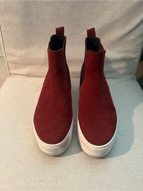 Women’s Suede Slip-On Vans-Style ankle booties - Burgundy